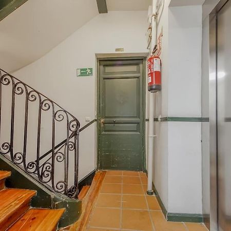 Modern Apt Para 6Px En La Plaza De Tirso De Molina Madrid Exterior photo