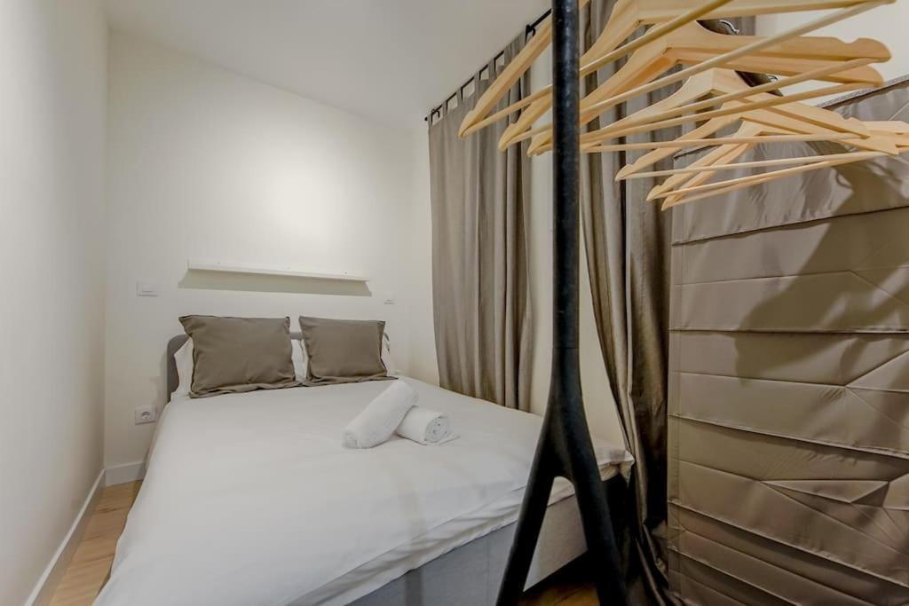Modern Apt Para 6Px En La Plaza De Tirso De Molina Madrid Exterior photo